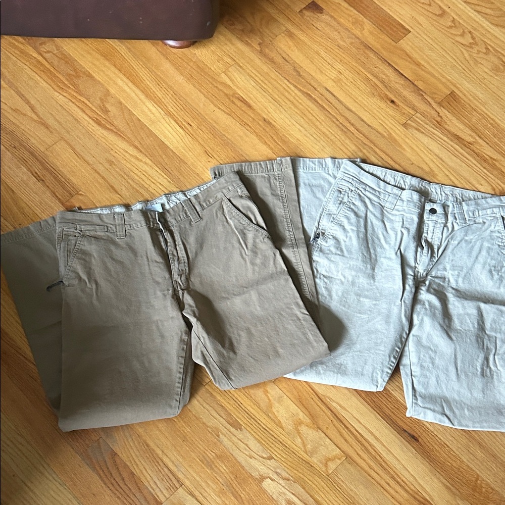 2 pair Columbia men’s pants